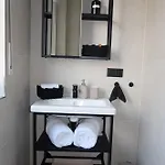 Διαμέρισμα Frisch Renoviertes, Modernes 2zi Mit Balkon, Boxspringbett In Kliniknaehe!