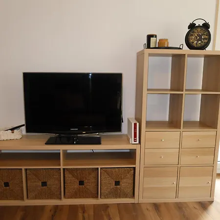 Διαμέρισμα Frisch Renoviertes, Modernes 2zi Mit Balkon, Boxspringbett In Kliniknaehe!